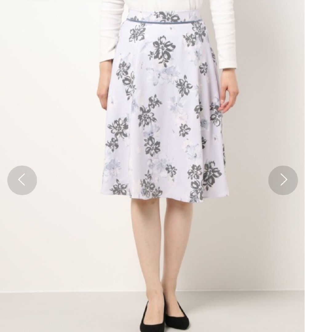 LAISSE PASSE(レッセパッセ)の[タグ付き新品]レッセパッセ 水彩フラワーフロッキースカート レディースのスカート(ひざ丈スカート)の商品写真