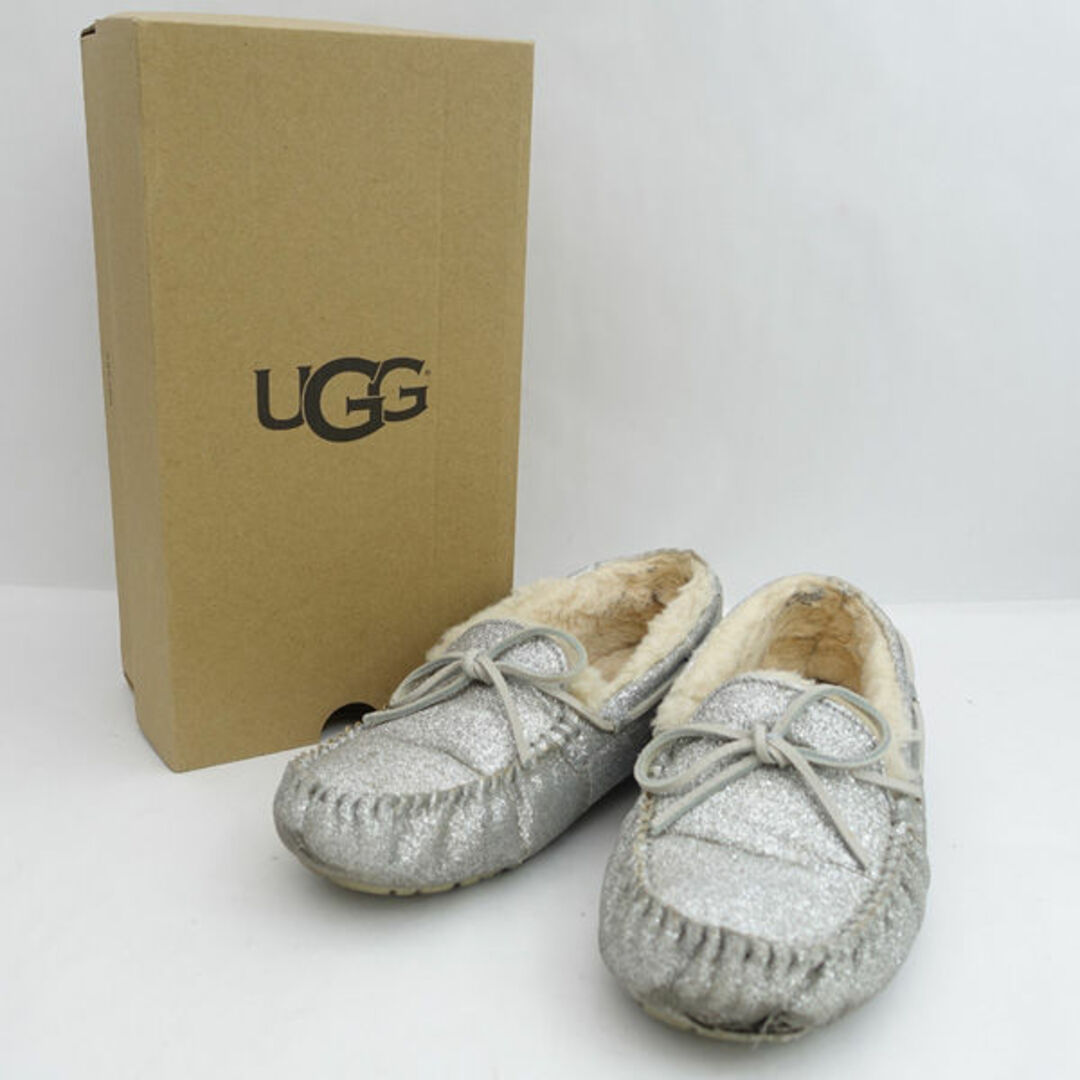 UGG - UGG / アグ ◇モカシン/ダコタ スパークル//シルバー UGG - UGG / アグ ◇モカシン/ダコタ スパークル//シルバー