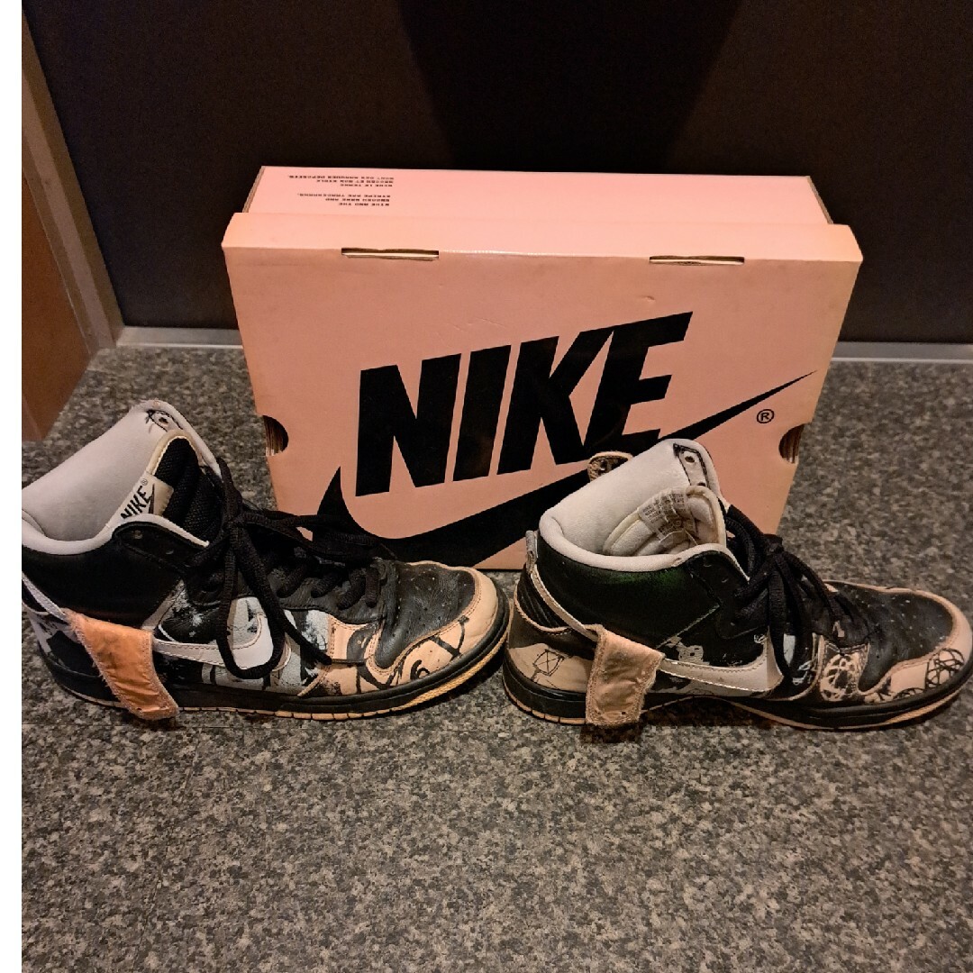 NIKE - 『NIKE』FUTURA DUNK HIGH PRO SB UNKLE 28cmの通販 by NIKE - 『NIKE』FUTURA DUNK HIGH PRO SB UNKLE 28cmの通販 by
