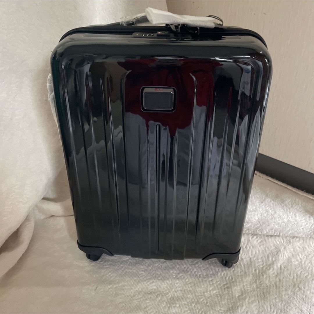 TUMI(トゥミ)のトゥミ　　キャリーケース　スーツケース　tumi TUMI Tumi V4 メンズのバッグ(トラベルバッグ/スーツケース)の商品写真