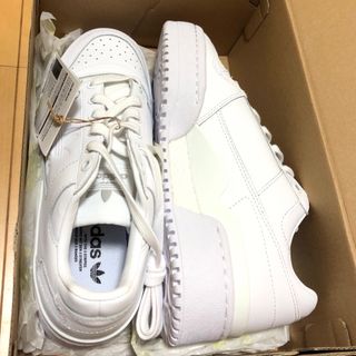 アディダス(adidas)のadidas スニーカー(スニーカー)