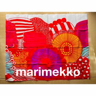 マリメッコ(marimekko)のマリメッコ　大きめハギレ(生地/糸)