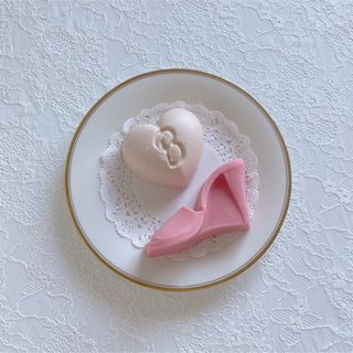 ラッシュ(LUSH)のLUSH♡Barbieハート型バーム(ボディソープ/石鹸)