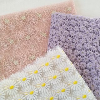 チュールレース＊花柄＊刺繍生地＊ハギレ(生地/糸)