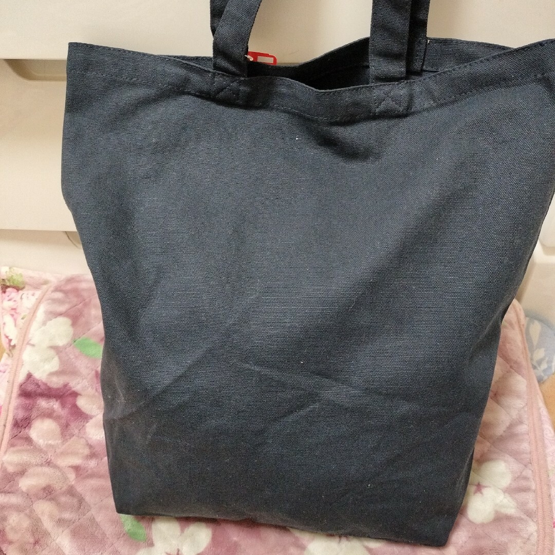 サンリオ(サンリオ)のモノトーン ポムポムプリン トートバッグ サンリオキャラクターズ モノクロ 鞄 レディースのバッグ(トートバッグ)の商品写真