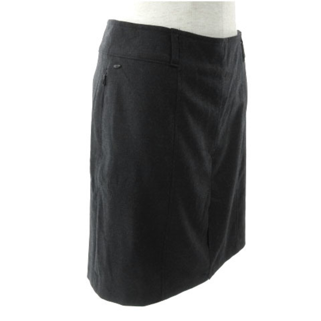 VICTORINOX(ビクトリノックス)のVICTORINOX スカート ストレート ひざ丈 ロゴプレート グレー 2 レディースのスカート(ひざ丈スカート)の商品写真