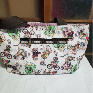 レスポートサック(LeSportsac)の美品LeSportsac トートバッグ、熊柄白(トートバッグ)