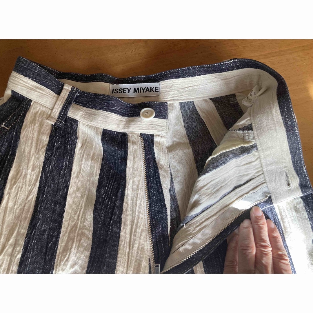 ISSEY MIYAKE イッセイミヤケパンツ黒白 ISSEY MIYAKE イッセイミヤケパンツ黒白