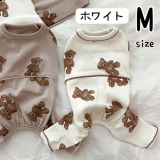 ホワイト Mサイズ　テディベア柄ロンパース　犬服　ペット服　冬服　オールインワン(ペット服/アクセサリー)