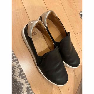 アグ(UGG)のりんりんりん様専用！UGG アグ　スニーカー　スリッポン(スニーカー)