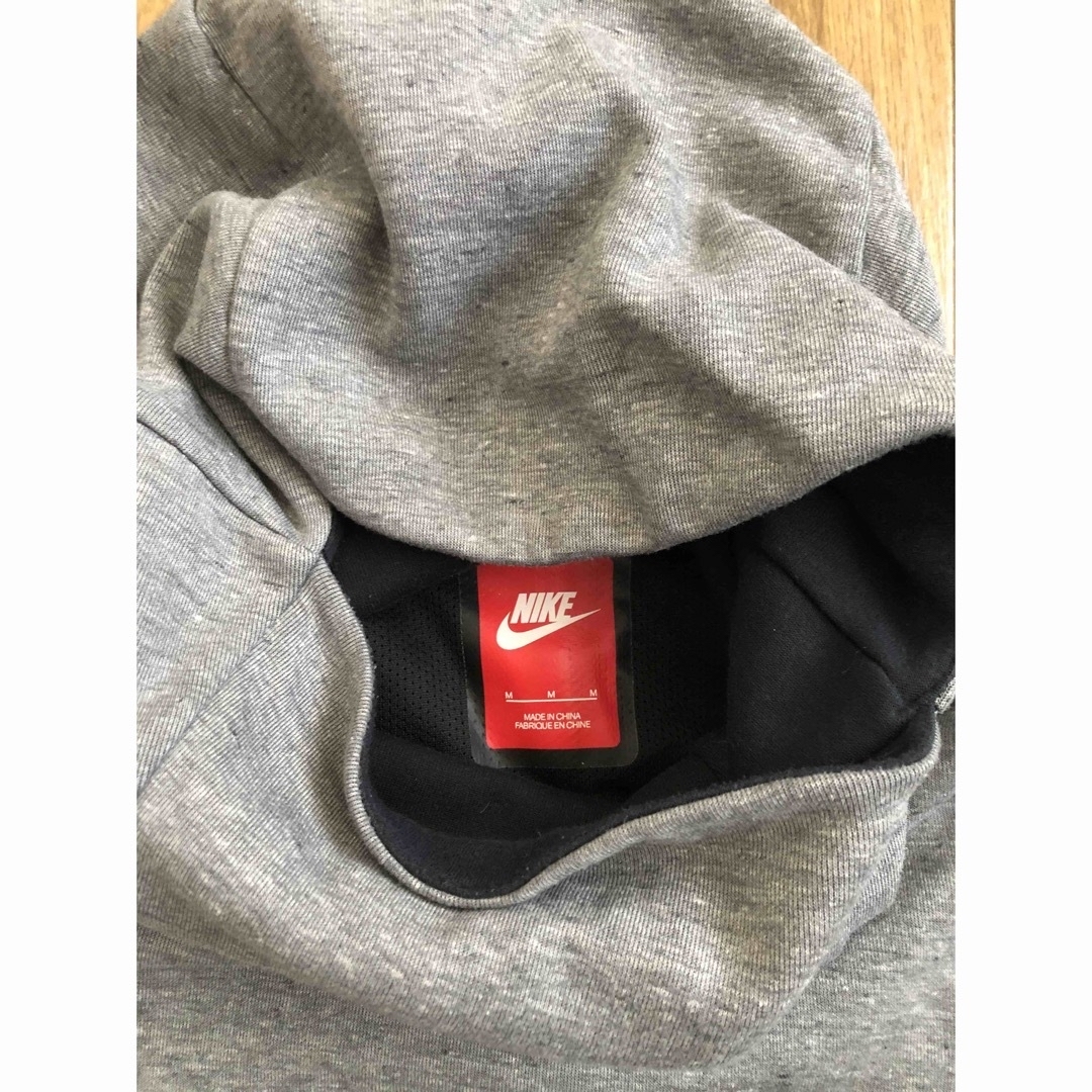 NIKE(ナイキ)のNIKE TECH FLEECE FUNNEL PULLOVER M メンズのトップス(パーカー)の商品写真