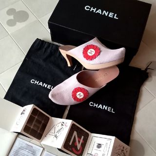 シャネル(CHANEL)のシャネル♡CHANEL♡サボ♡サンダル♡フラワー♡ココマーク♡(サンダル)