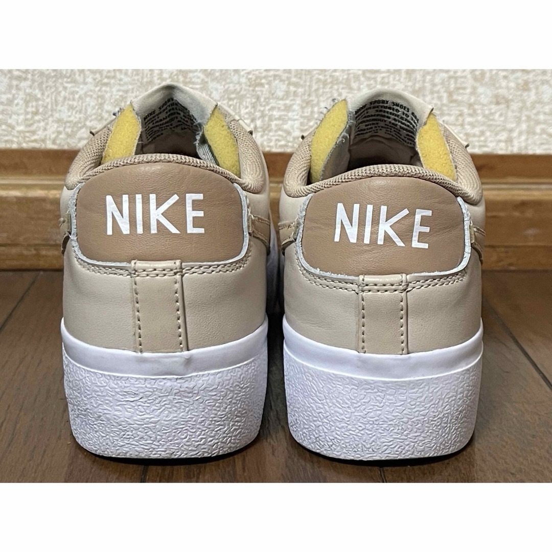 NIKE(ナイキ)のNIKE BLAZER LOW PLATFORM 24.5cm レディースの靴/シューズ(スニーカー)の商品写真