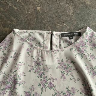 ローラアシュレイ(LAURA ASHLEY)のローラアシュレイ LAURA ASHLEY 花柄 フラワー ブラウス シャツ(シャツ/ブラウス(長袖/七分))