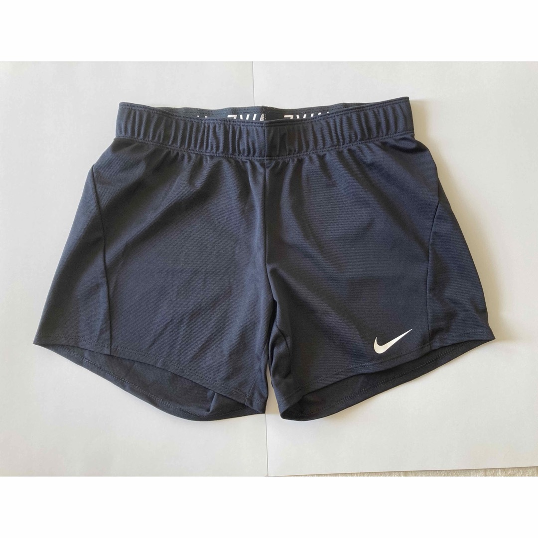 NIKE(ナイキ)のショートパンツ スポーツ/アウトドアのトレーニング/エクササイズ(その他)の商品写真