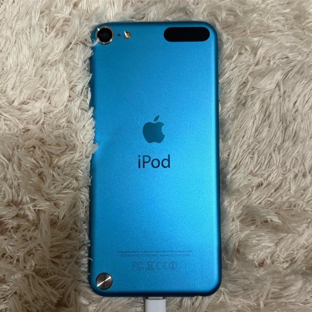 iPod touch(アイポッドタッチ)のiPod touch 第5世代 32G スマホ/家電/カメラのオーディオ機器(ポータブルプレーヤー)の商品写真