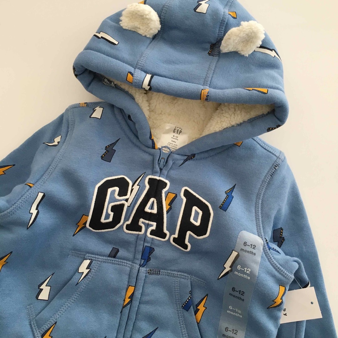 babyGAP(ベビーギャップ)の新品♡baby gap♡ベビーギャップ♡くま耳♡パーカー♡ロゴ♡ボア/ザラ/他 キッズ/ベビー/マタニティのベビー服(~85cm)(トレーナー)の商品写真