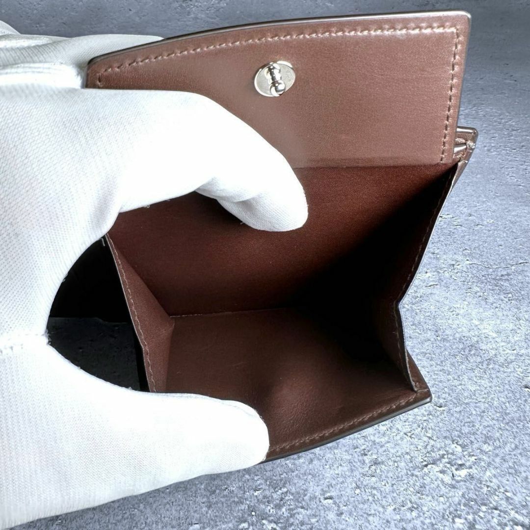 美品】Loro Piana ロロピアーナ レザー 二つ折り財布 美品】Loro Piana ロロピアーナ レザー 二つ折り財布