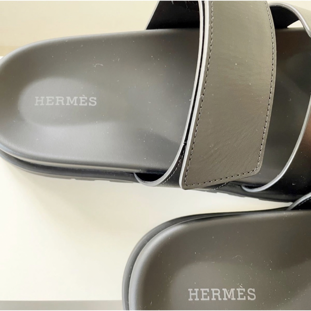 Hermes(エルメス)のHERMES 希少　シプレ Cypre 42 ブラック　黒　エルメス　新品 メンズの靴/シューズ(サンダル)の商品写真