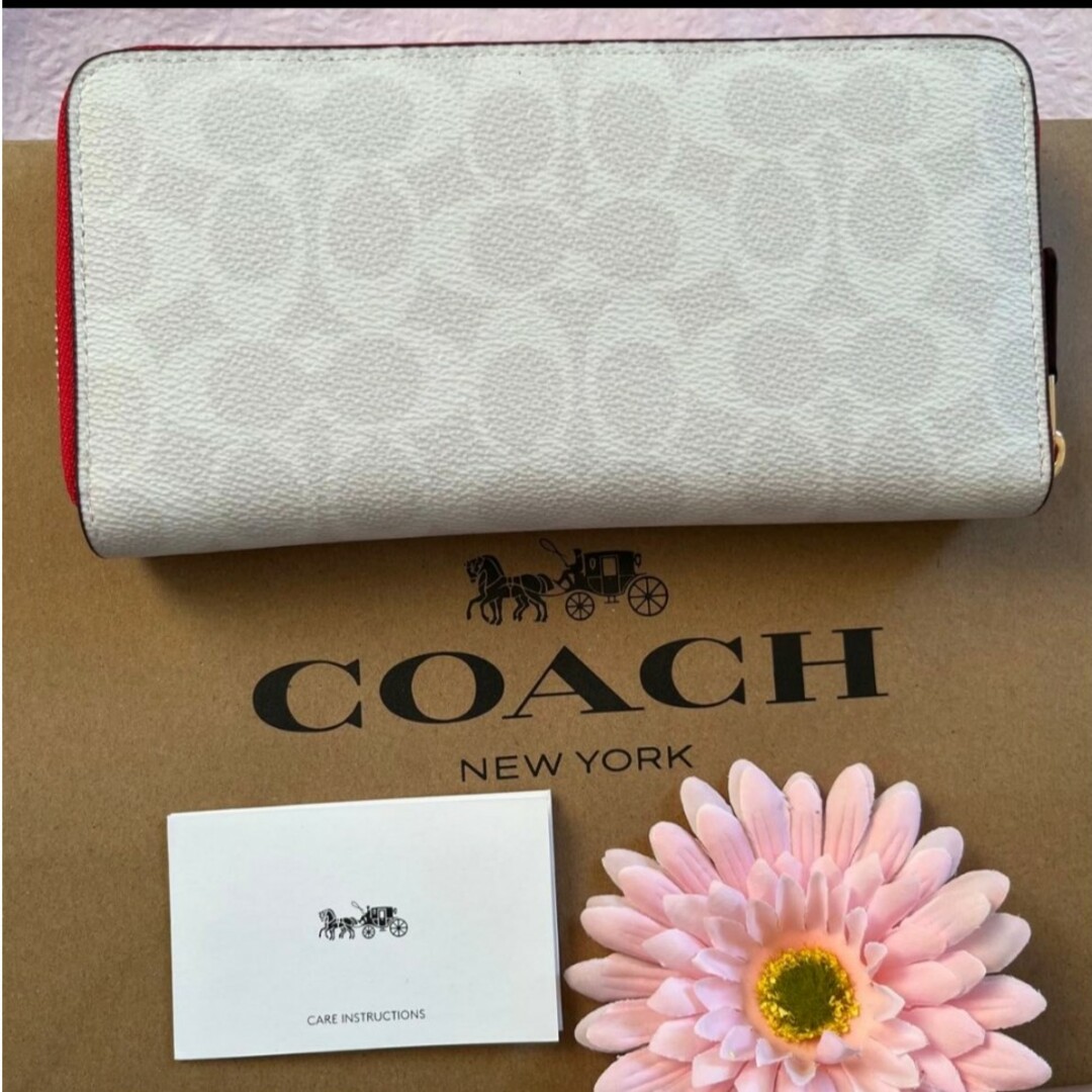 新品　COACH　長財布　ラウンドファスナー　ホワイト　シグネチャー　小銭入れ有