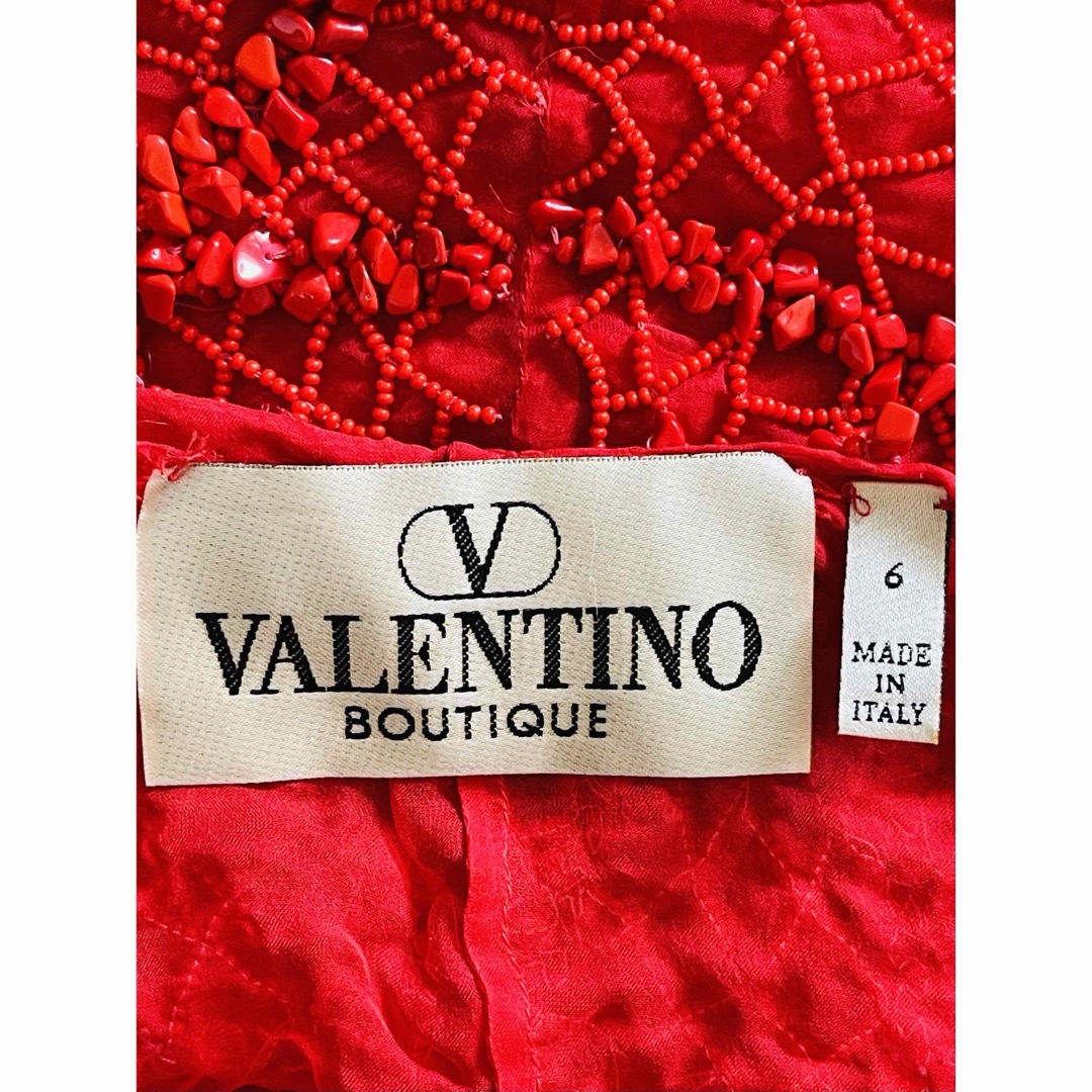 VALENTINO(ヴァレンティノ)の美品VALENTINO 膝丈ドレス シルク×総ビーズ NY9000$ レディースのフォーマル/ドレス(ミディアムドレス)の商品写真