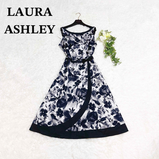 LAURA ASHLEY - 【ローラアシュレイ】花蝶柄リネンフレアワンピース白