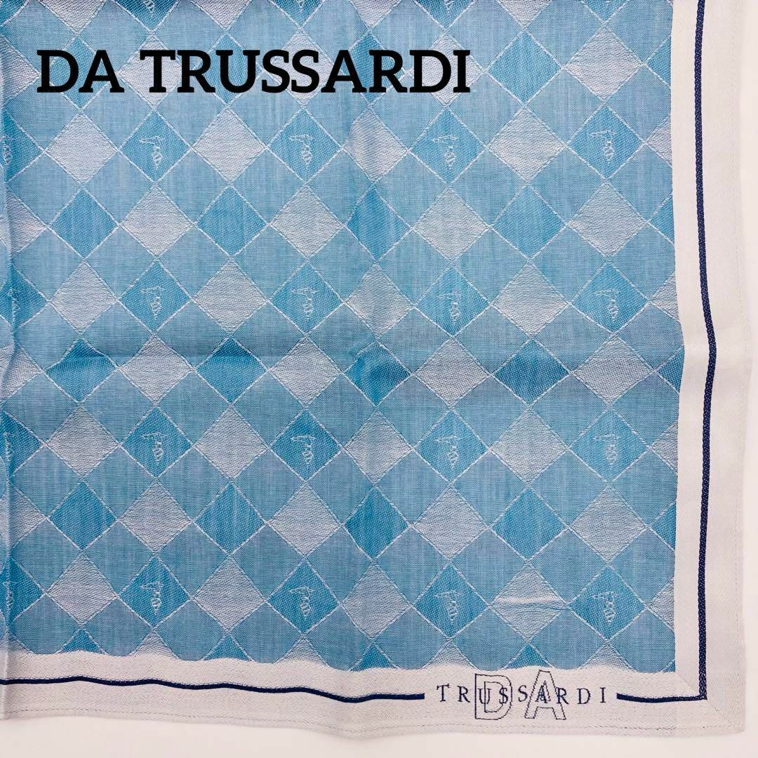 Trussardi(トラサルディ)の美品★DA TRUSSARDI★ ハンカチ メンズ チェック ロゴ ペールブルー メンズのファッション小物(ハンカチ/ポケットチーフ)の商品写真