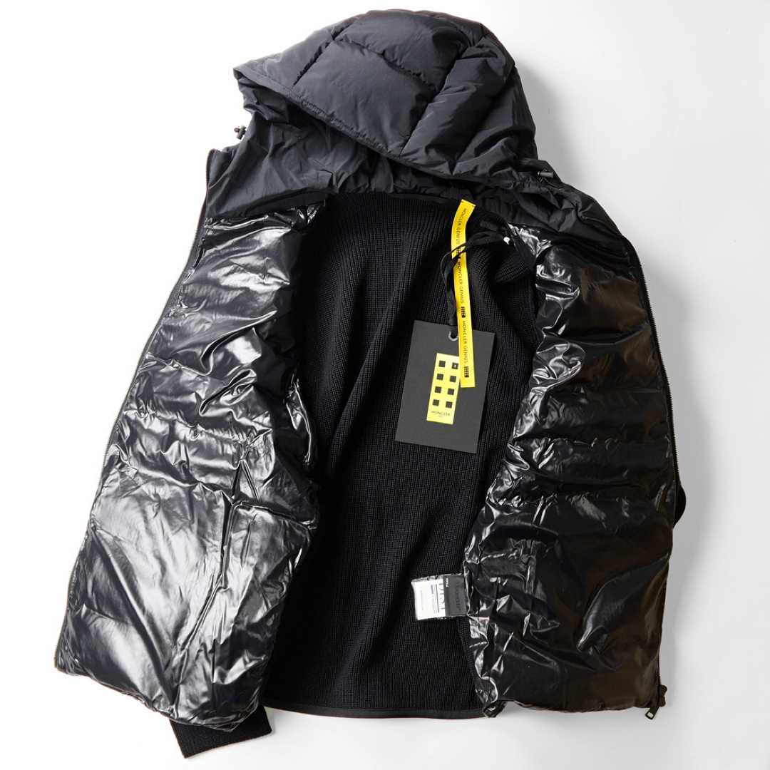 MONCLER(モンクレール)の20万MONCLER 1952 モンクレールジーニアスウールダウンジャケットL メンズのジャケット/アウター(ダウンジャケット)の商品写真