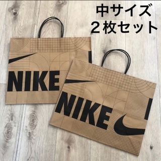 ナイキ(NIKE)の中サイズ 紙袋　2枚　ナイキ ショッパー　梱包資材　ナイキ紙袋　プレゼント包装(ショップ袋)