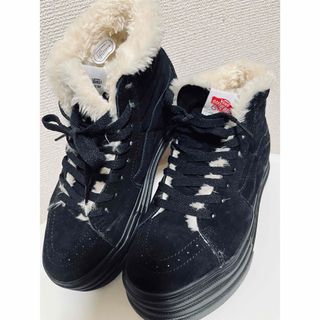 ヴァンズ(VANS)のvans スニーカー もこもこ(スニーカー)