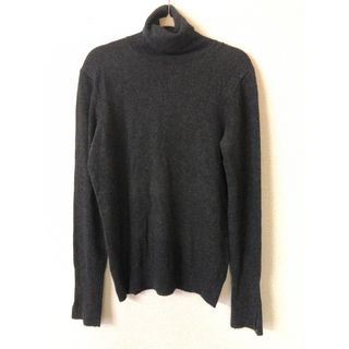 ザラ(ZARA)の【ZARA】袖スリット入り　タートルネックニット　Mサイズ　カジュアル(ニット/セーター)