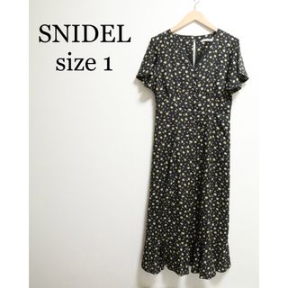 スナイデル(SNIDEL)のスナイデル snidel フリル袖 花柄マーメイドワンピース サイズ1(ロングワンピース/マキシワンピース)