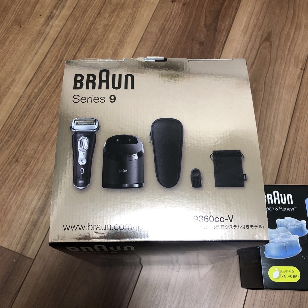 BRAUN(ブラウン)のブラウン メンズシェーバー シリーズ9 洗浄器付き 9360CC-V(1台) スマホ/家電/カメラの美容/健康(メンズシェーバー)の商品写真