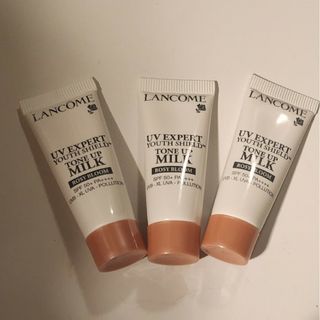 ランコム(LANCOME)の10ml×3個   UVエクスペール トーンアップローズ(化粧下地)