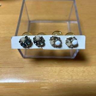 ビジュー　ピアス(ピアス)