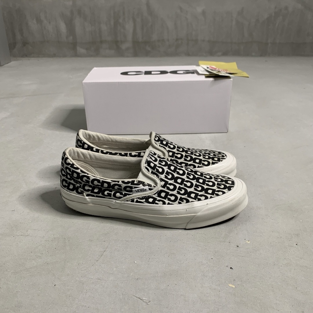 VANS VAULT(バンズボルト)のCOMME des GARCONS CDG VANS SLIP ON スリッポン メンズの靴/シューズ(スニーカー)の商品写真