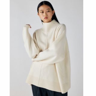 エンフォルド(ENFOLD)の美品　ENFOLD  WIDE BOX PULLOVER 新品 ホワイト(ニット/セーター)