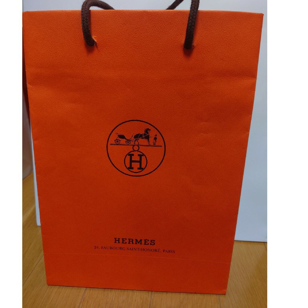 Hermes(エルメス)のHERMES　エルメス　直営店　紙袋　本物 その他のその他(その他)の商品写真