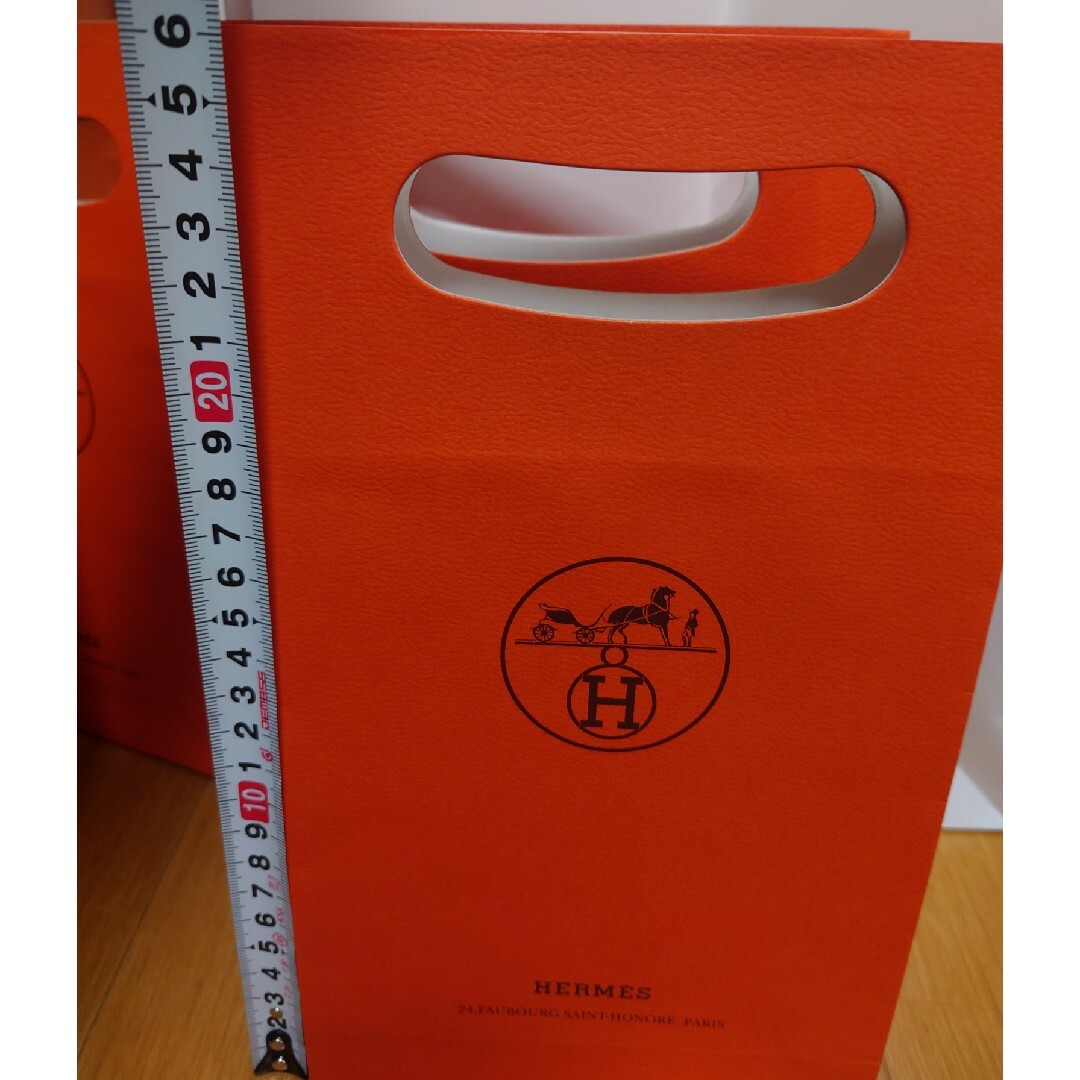 Hermes(エルメス)のHERMES　エルメス　紙袋　本物　6枚セット レディースのバッグ(ショップ袋)の商品写真