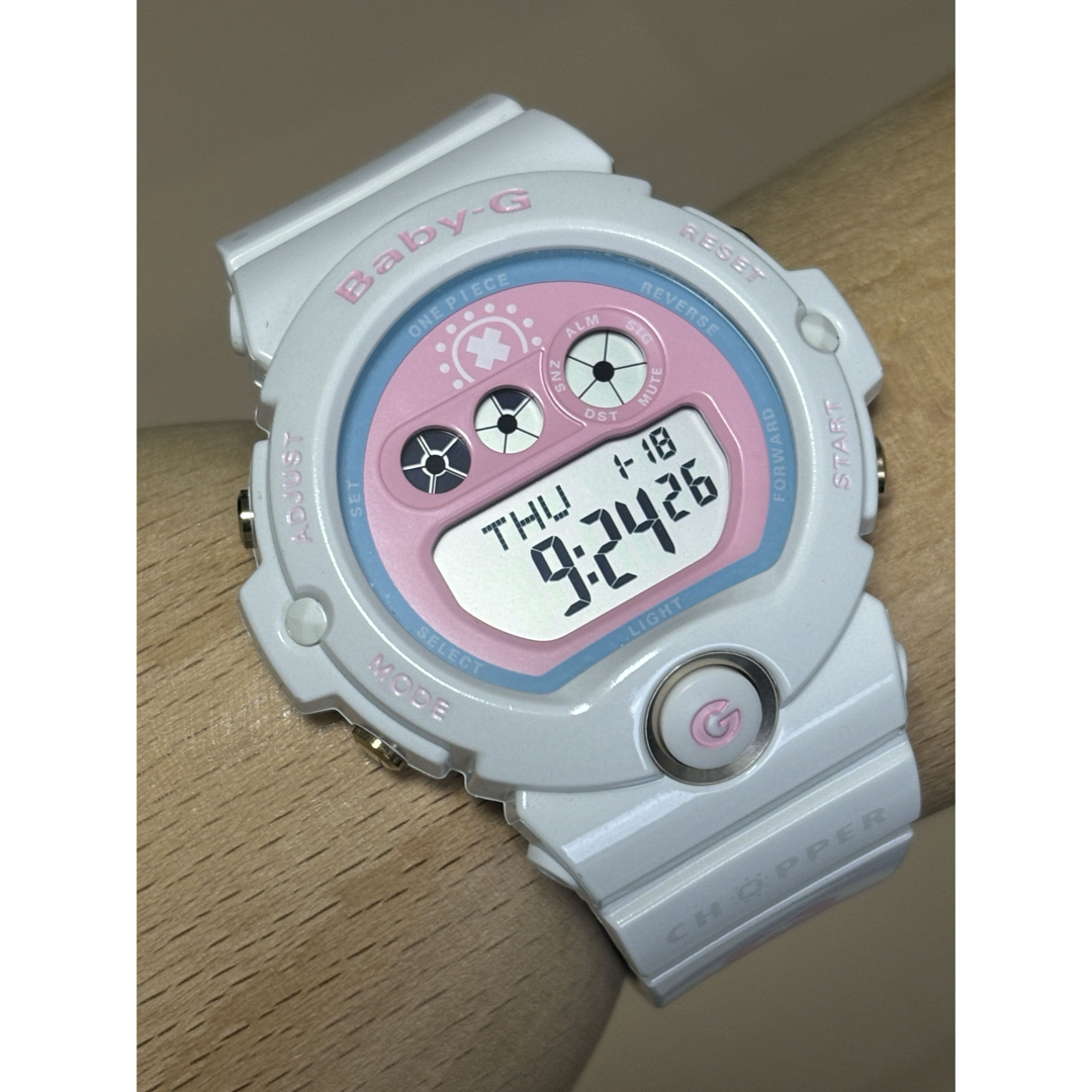 Baby-G(ベビージー)のbaby-g/ワンピース/G-SHOCK/限定/時計/チョッパー/ホワイト/美品 メンズの時計(腕時計(デジタル))の商品写真