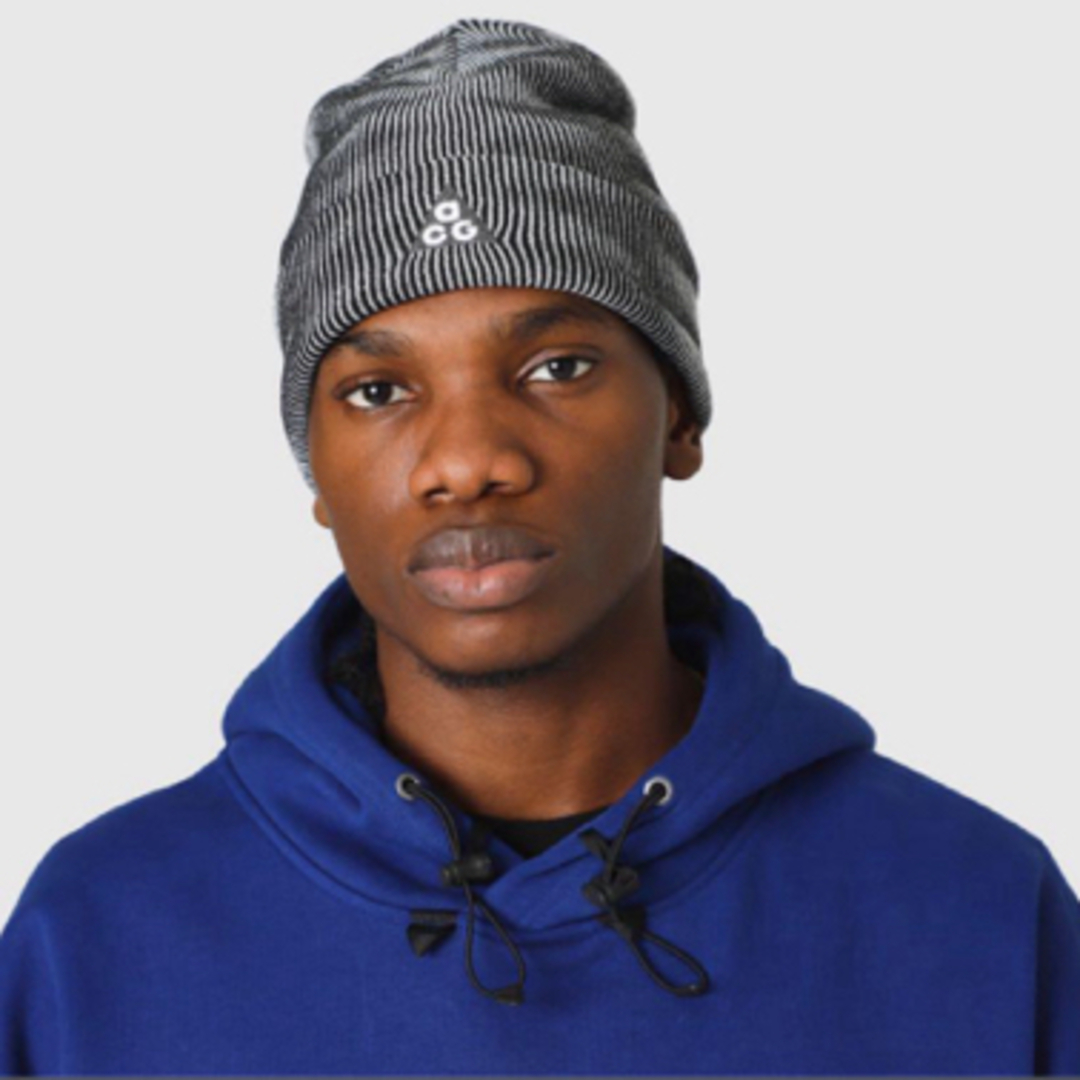 NIKE(ナイキ)のナイキ　Nike ACG ニットキャップ　ニット帽　PEAK BEANIE SC メンズの帽子(ニット帽/ビーニー)の商品写真