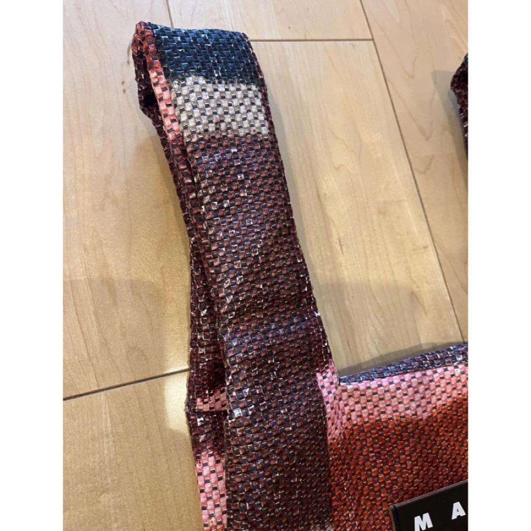 Marni(マルニ)のMARNI MARKET マルニマーケット　トートバッグ レディースのバッグ(かごバッグ/ストローバッグ)の商品写真