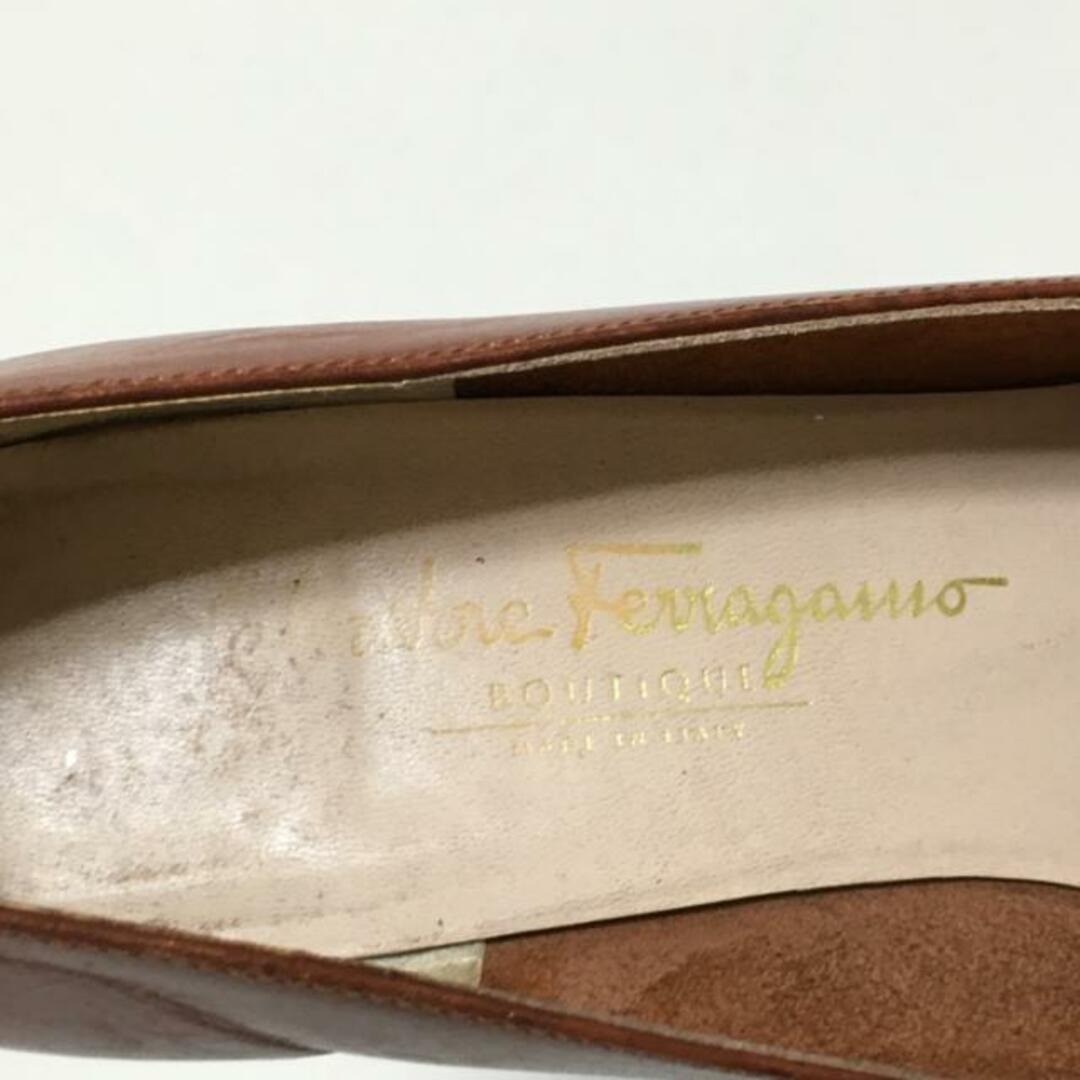 Salvatore Ferragamo(サルヴァトーレフェラガモ)のサルバトーレフェラガモ パンプス 8 1/2C - レディースの靴/シューズ(ハイヒール/パンプス)の商品写真