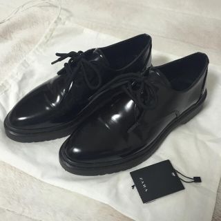 ザラ(ZARA)のZARA 人気 ブラックブルーチャー(ローファー/革靴)