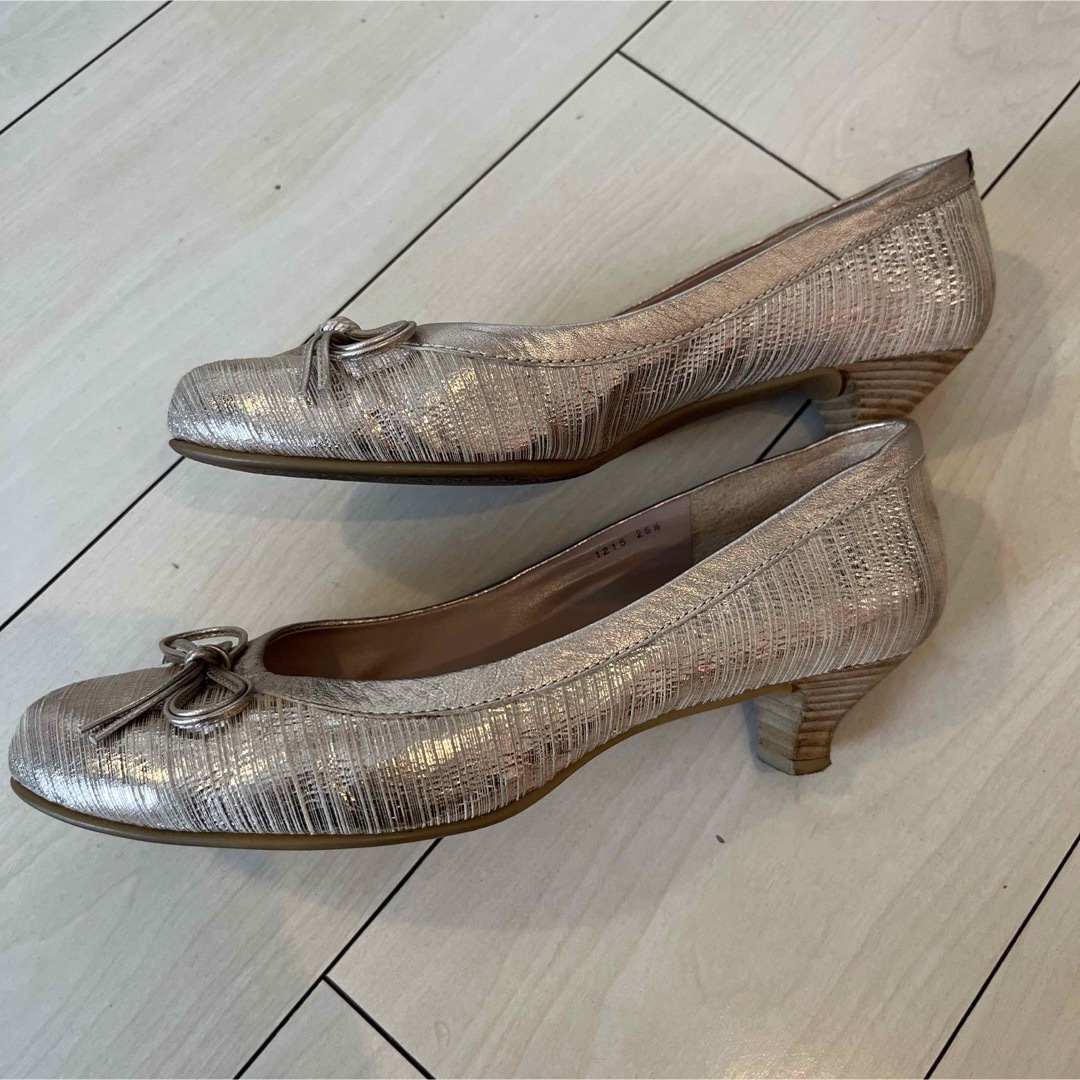 GINZA Kanematsu(ギンザカネマツ)の銀座かねまつ　25.5センチ、4.5センチヒール レディースの靴/シューズ(ハイヒール/パンプス)の商品写真