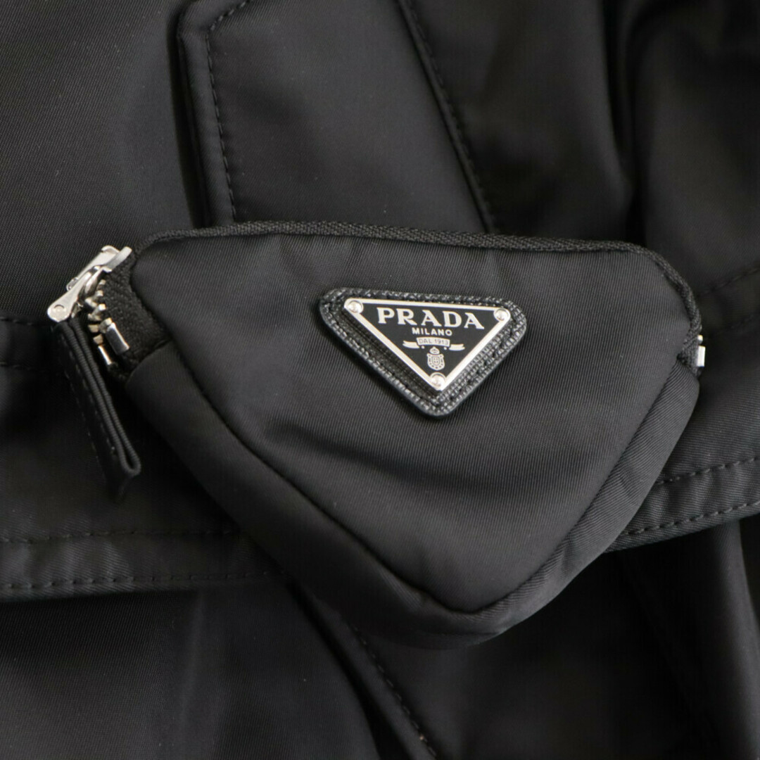 PRADA(プラダ)のPRADA プラダ 22AW RE-NYLON リナイロン ベルテッド ボンバージャケット ブルゾン ブラック SGX093 S222 1WQ8 メンズのジャケット/アウター(フライトジャケット)の商品写真