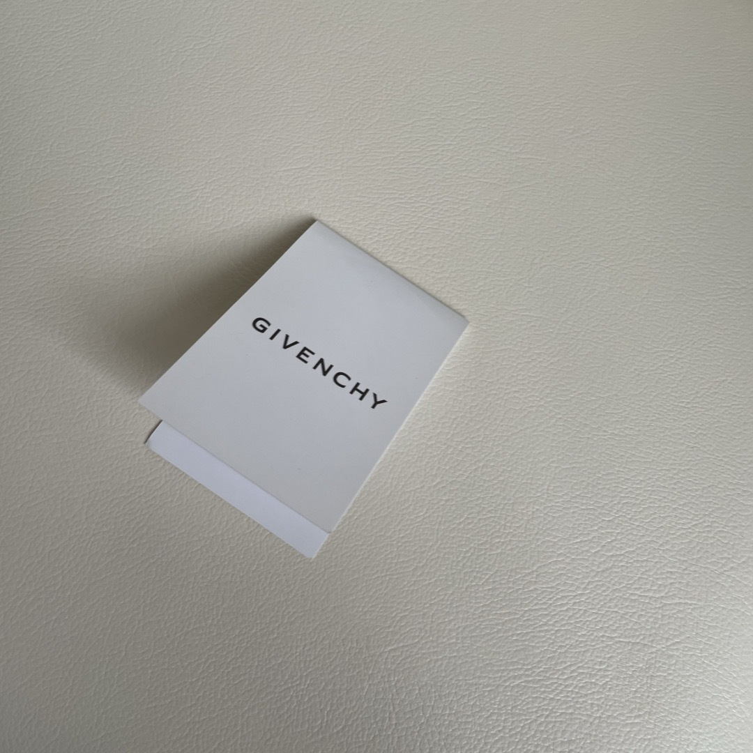 GIVENCHY(ジバンシィ)のジバンシィ　折り財布 メンズのファッション小物(折り財布)の商品写真