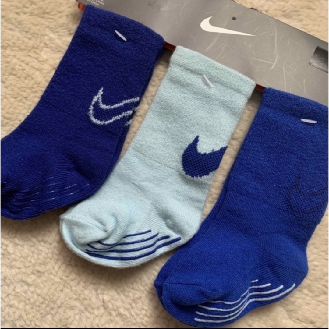 NIKE(ナイキ)のNIKE  ナイキ　靴下 ソックス　キッズ　10〜12cm キッズ/ベビー/マタニティのこども用ファッション小物(靴下/タイツ)の商品写真