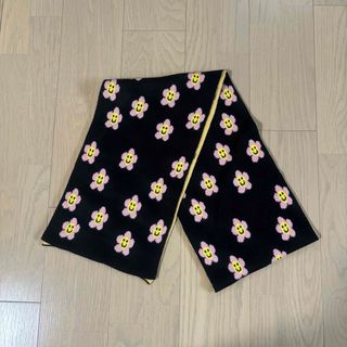 エイソス(asos)のFlower Niko chan stall black yellow(マフラー/ショール)