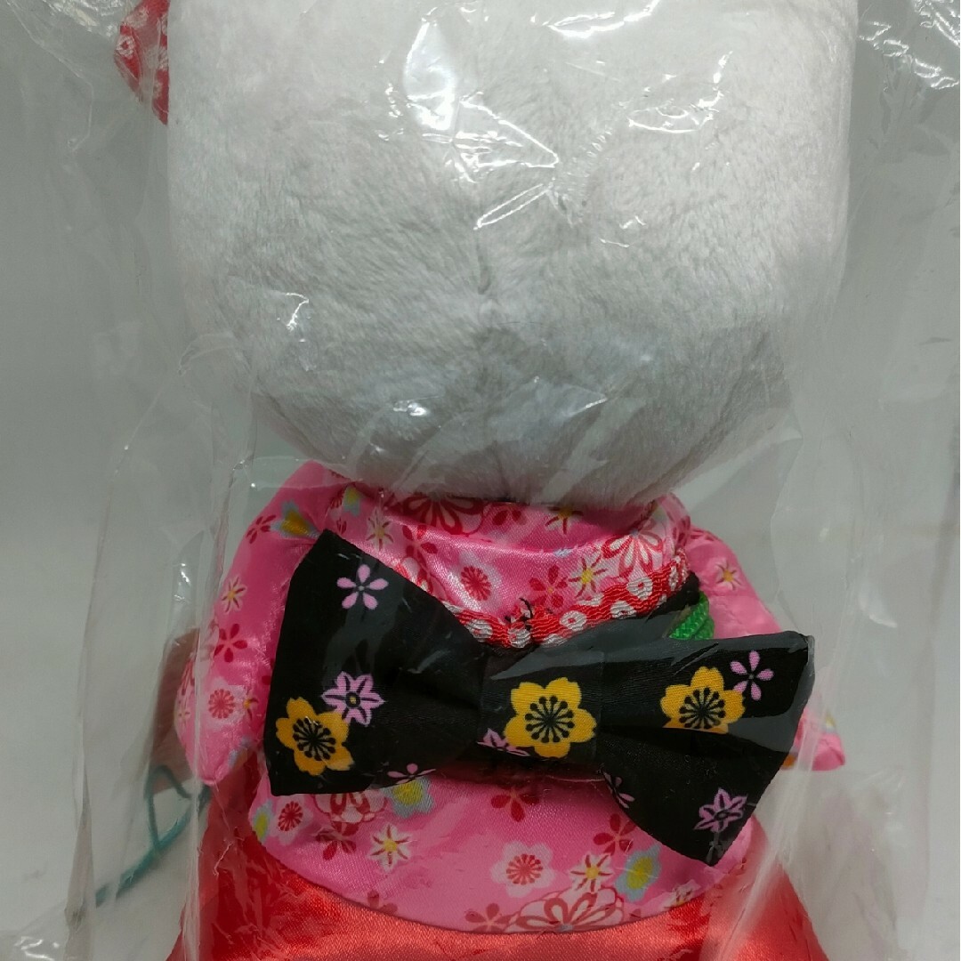 サンリオのハローキティちゃん　着物姿 エンタメ/ホビーのおもちゃ/ぬいぐるみ(ぬいぐるみ)の商品写真